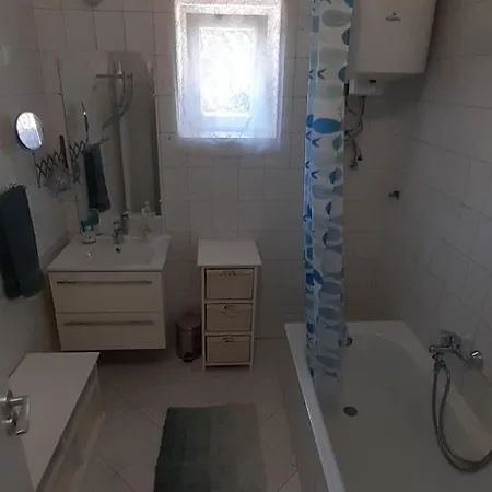 Mitra Vendeghaz