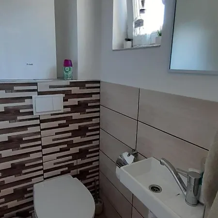 Mitra Vendeghaz * Balatonalmádi