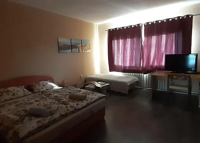 Mitra Vendeghaz Gasthuis